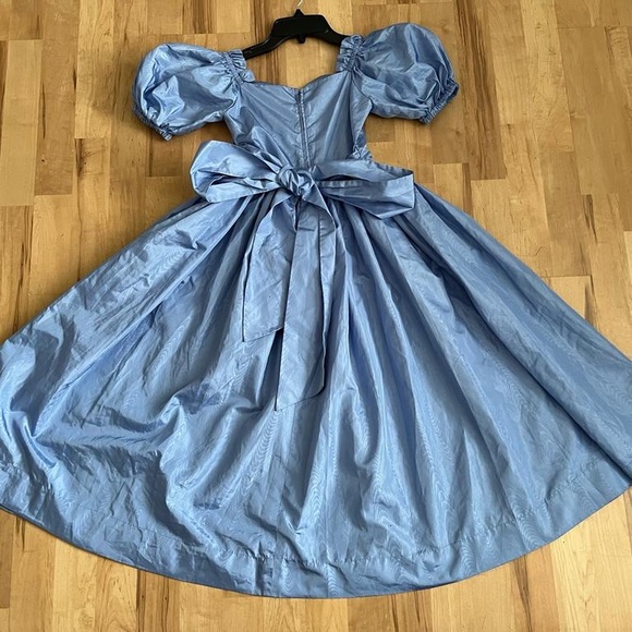 Princess Gowns - Picture 2 of 5